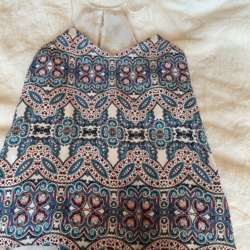 Express Tank Top - Picture 2 of 4